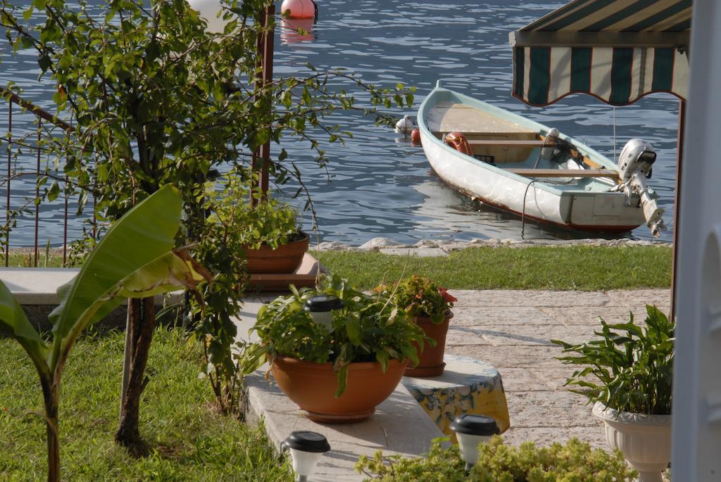 Hotel Nettuno Brenzone sul Garda Εξωτερικό φωτογραφία
