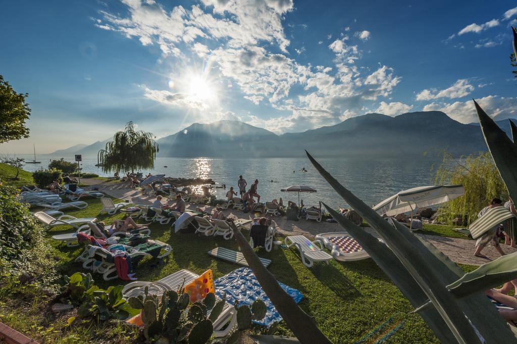 Hotel Nettuno Brenzone sul Garda Εξωτερικό φωτογραφία